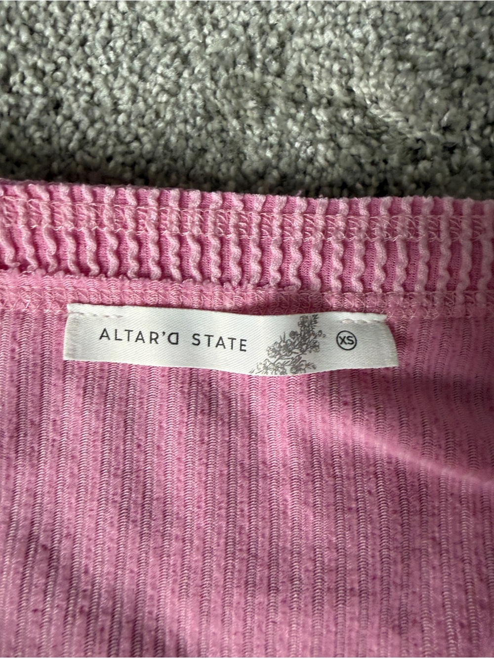Altar'd State Layne Ribbed Top - Pink NWT - Picture 3 of 4